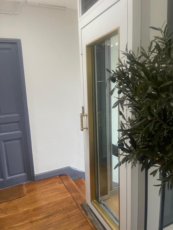 Paris Centre Dernier Etage Vue Ascenseur Διαμέρισμα Εξωτερικό φωτογραφία